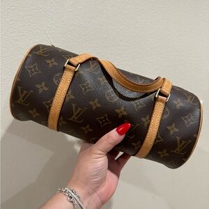 Louis Vuitton Papillon 26